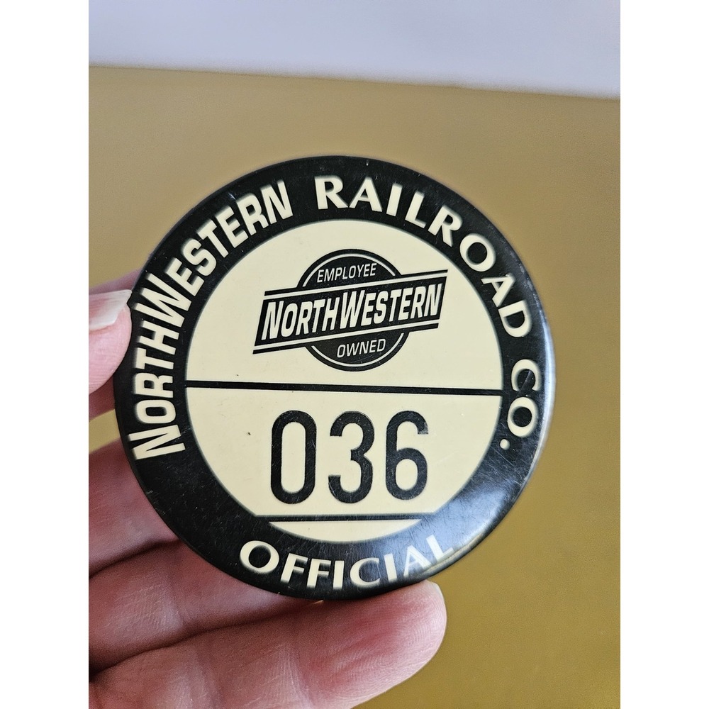 Vintage North Western Railroad Co. Official 036 Pinback Pin Back Button